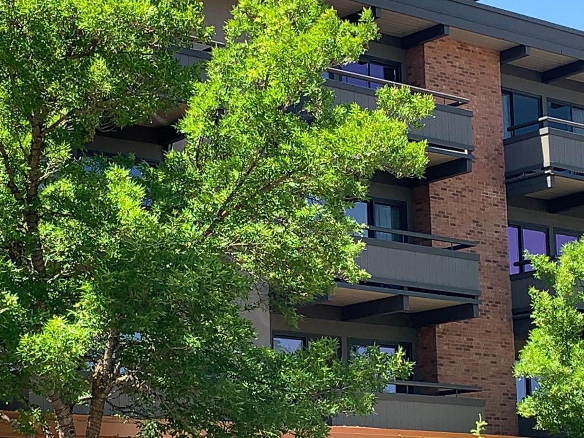 Aspen Square Condominium Hotel Extérieur photo