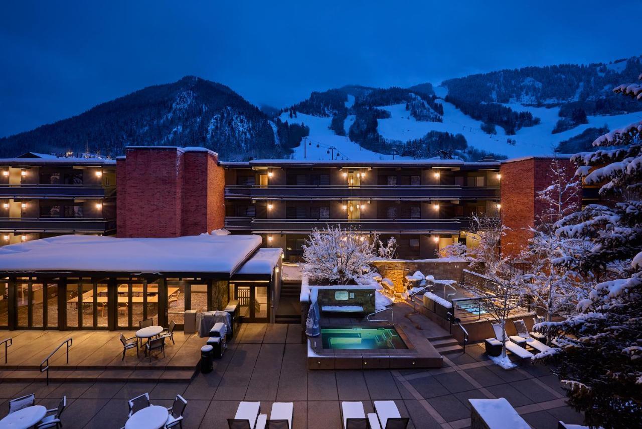 Aspen Square Condominium Hotel Extérieur photo