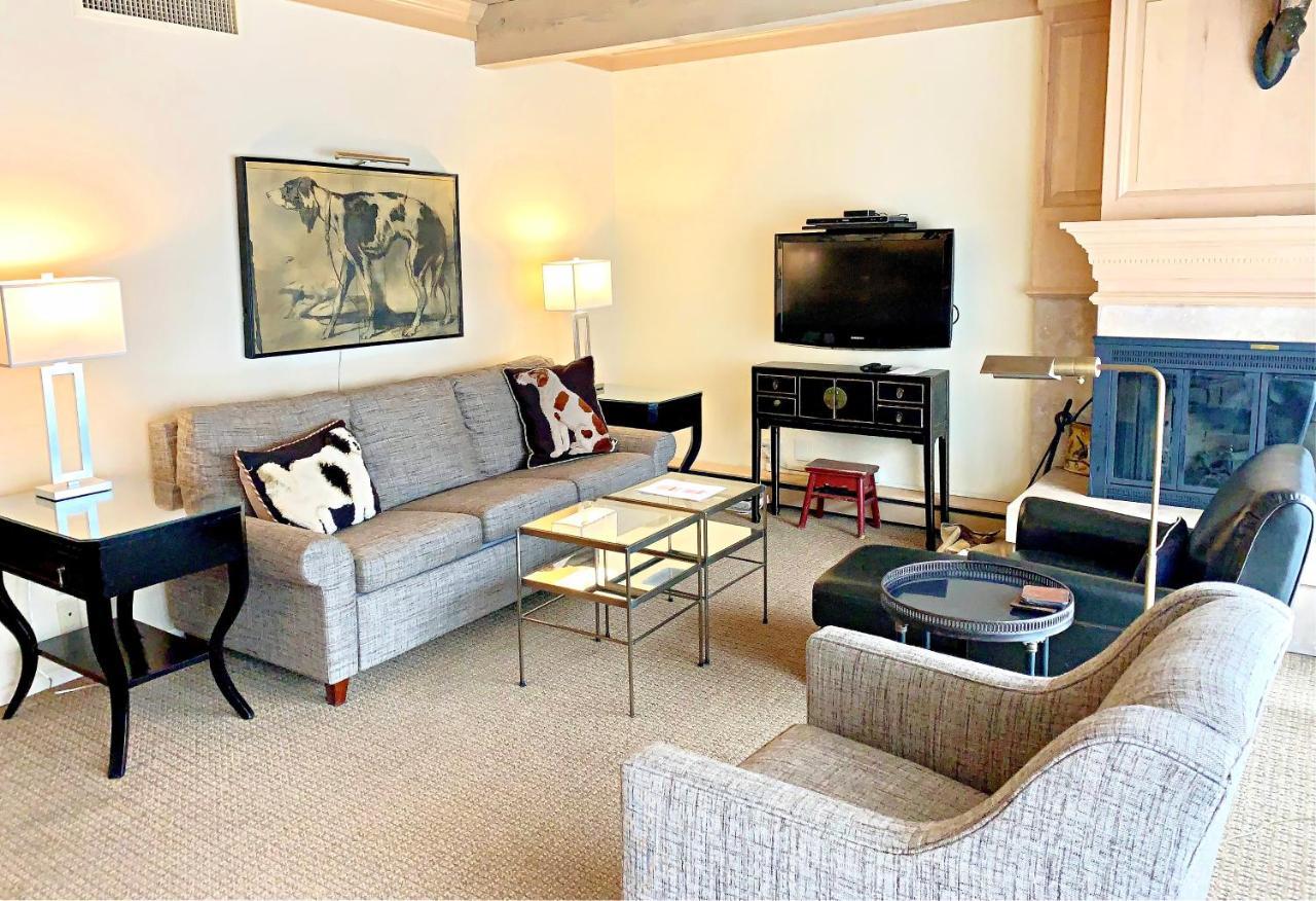 Aspen Square Condominium Hotel Extérieur photo